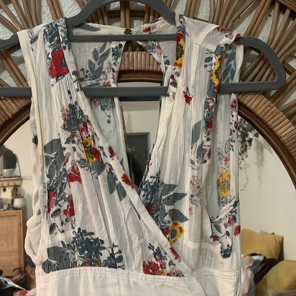 Free people Floral Wrap Dress size 6 new - Picture 2 of 3